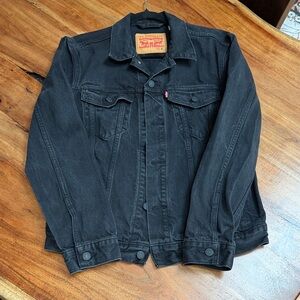 Levi's black trucker Denim Jean Jacket- size M
